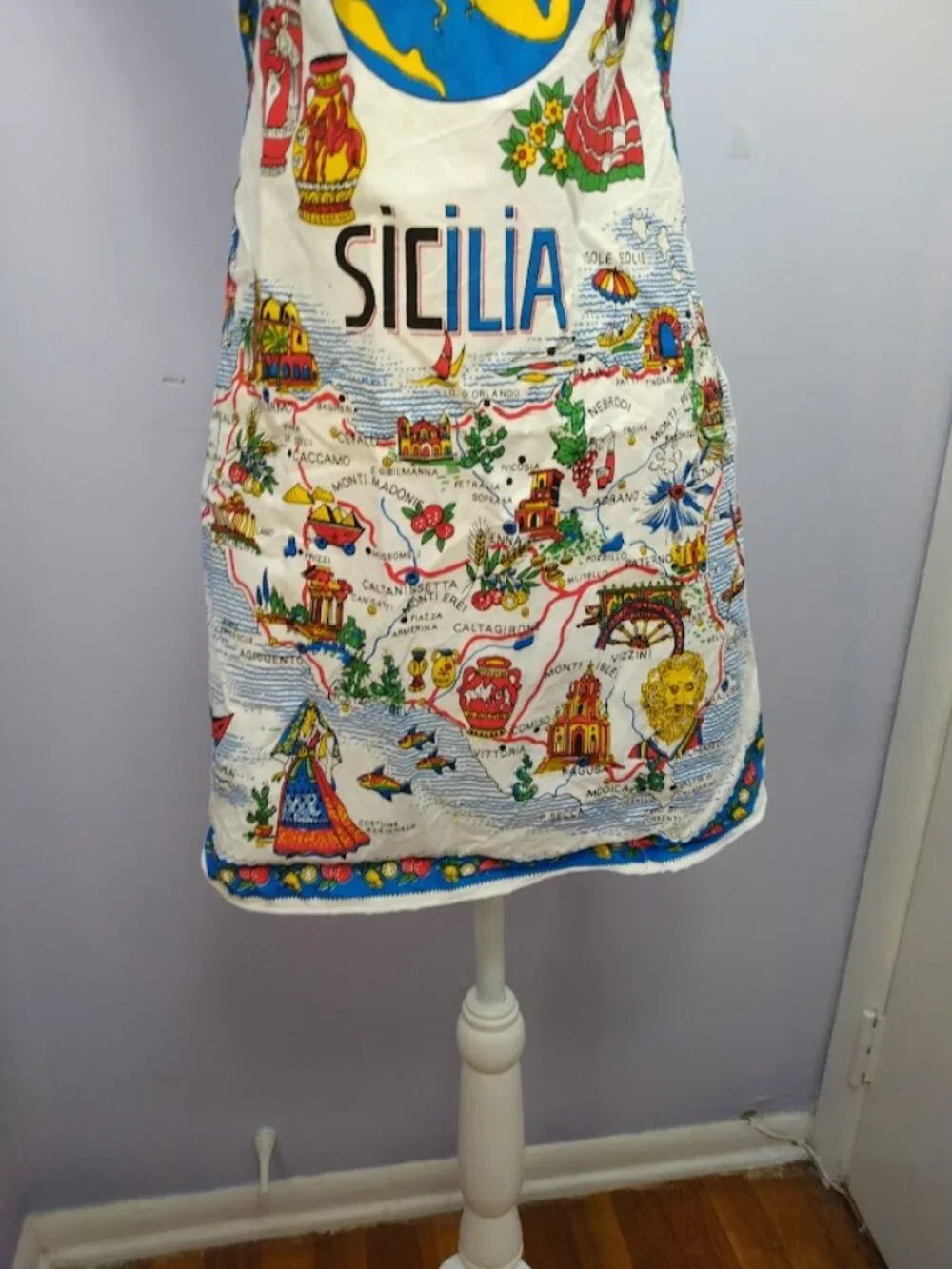 Vintage Kitchen Souvenir Apron Sicily Italian Map Folk Art Colorful Cotton